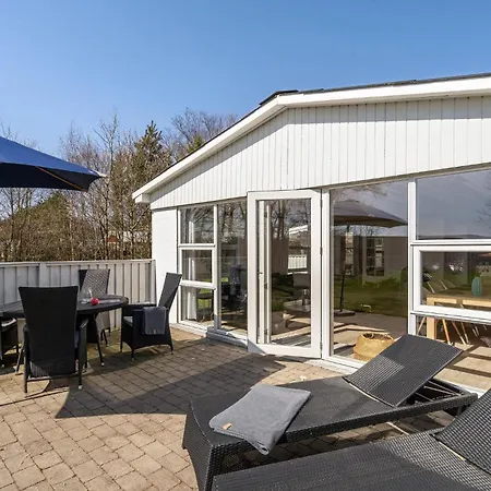 Casa vacanze Awesome In With Kitchen Thyholm